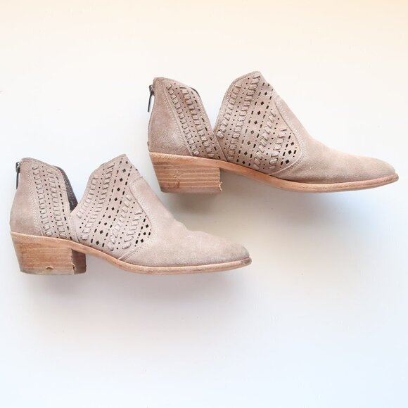 Vince Camuto Taupe Suede Leather Bock Heel Bohemian Ankle Boots Booties Size 8.5 - Picture 11 of 16